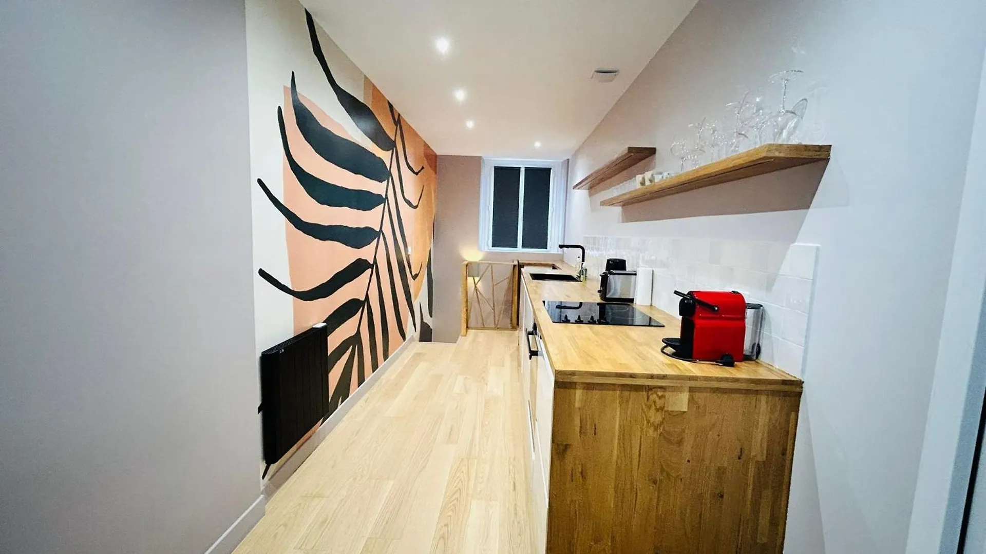 Enghien - New Studio Fully Furnished Parijs Appartement